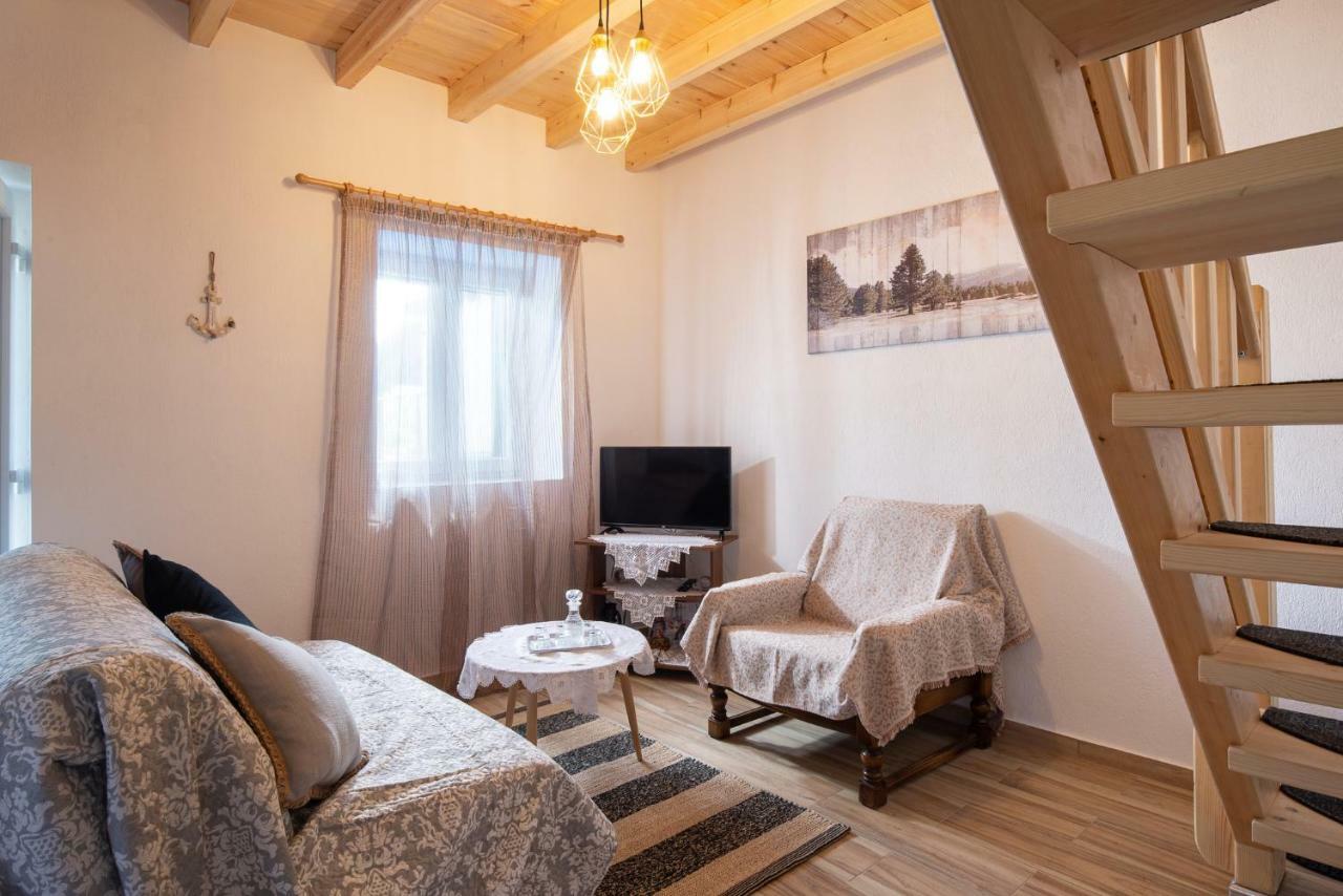הוילה סיקיה Pratsas House מראה חיצוני תמונה